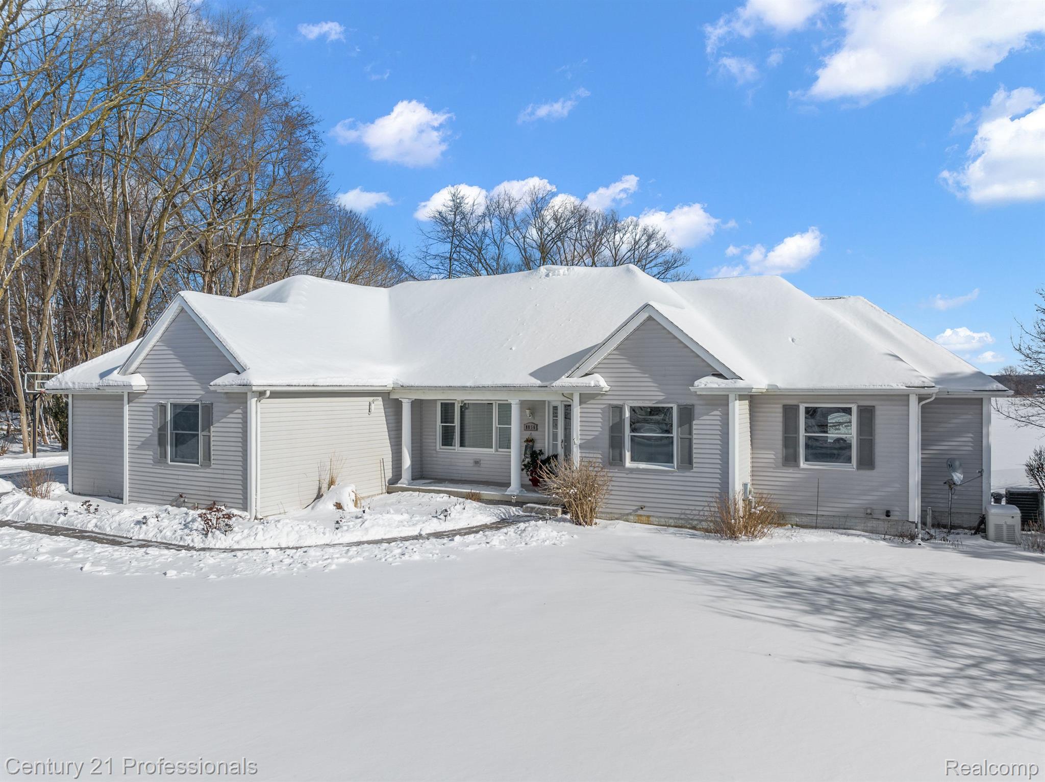 8856 BRIDGE LAKE Road