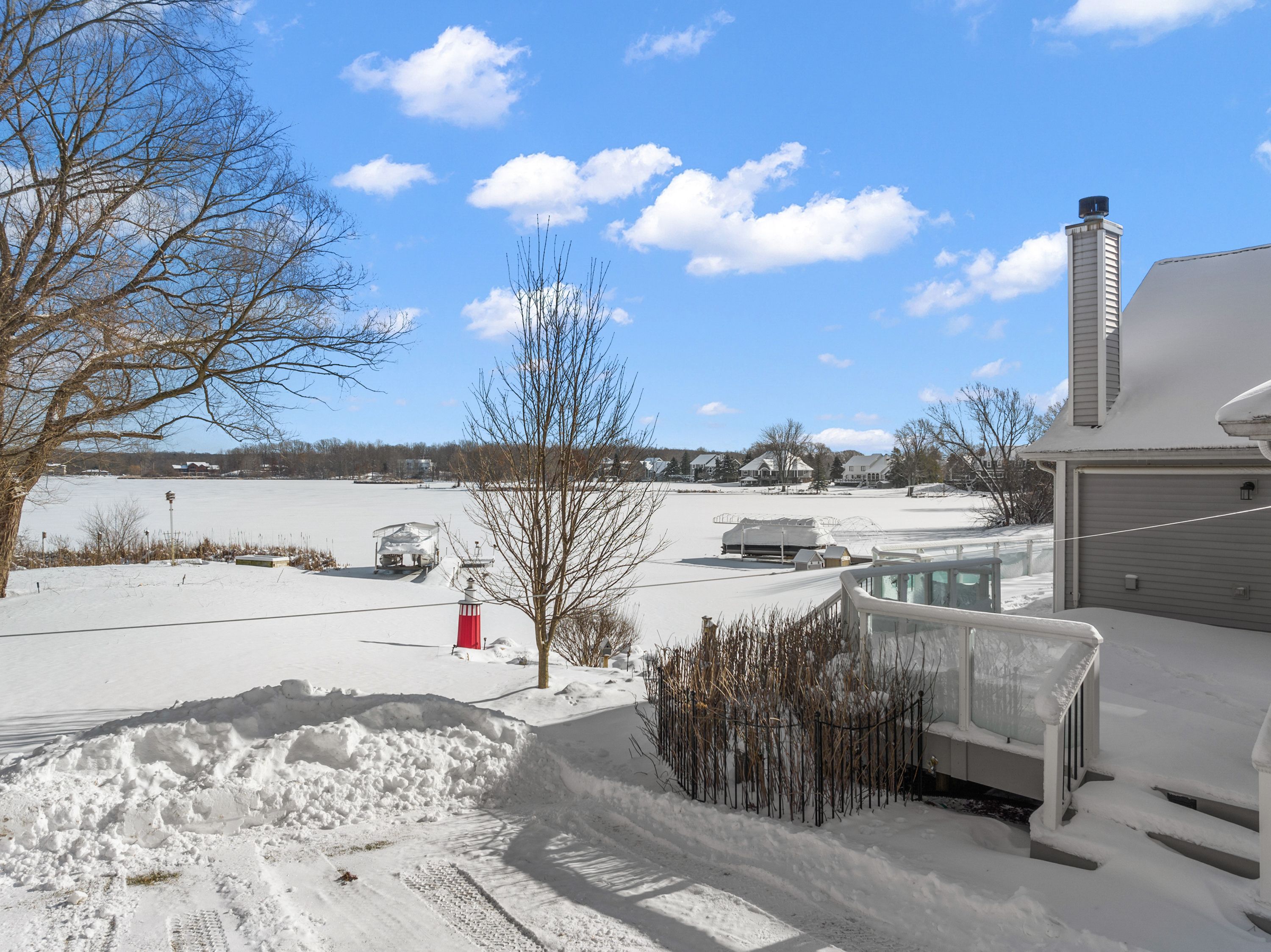 8856 BRIDGE LAKE Road