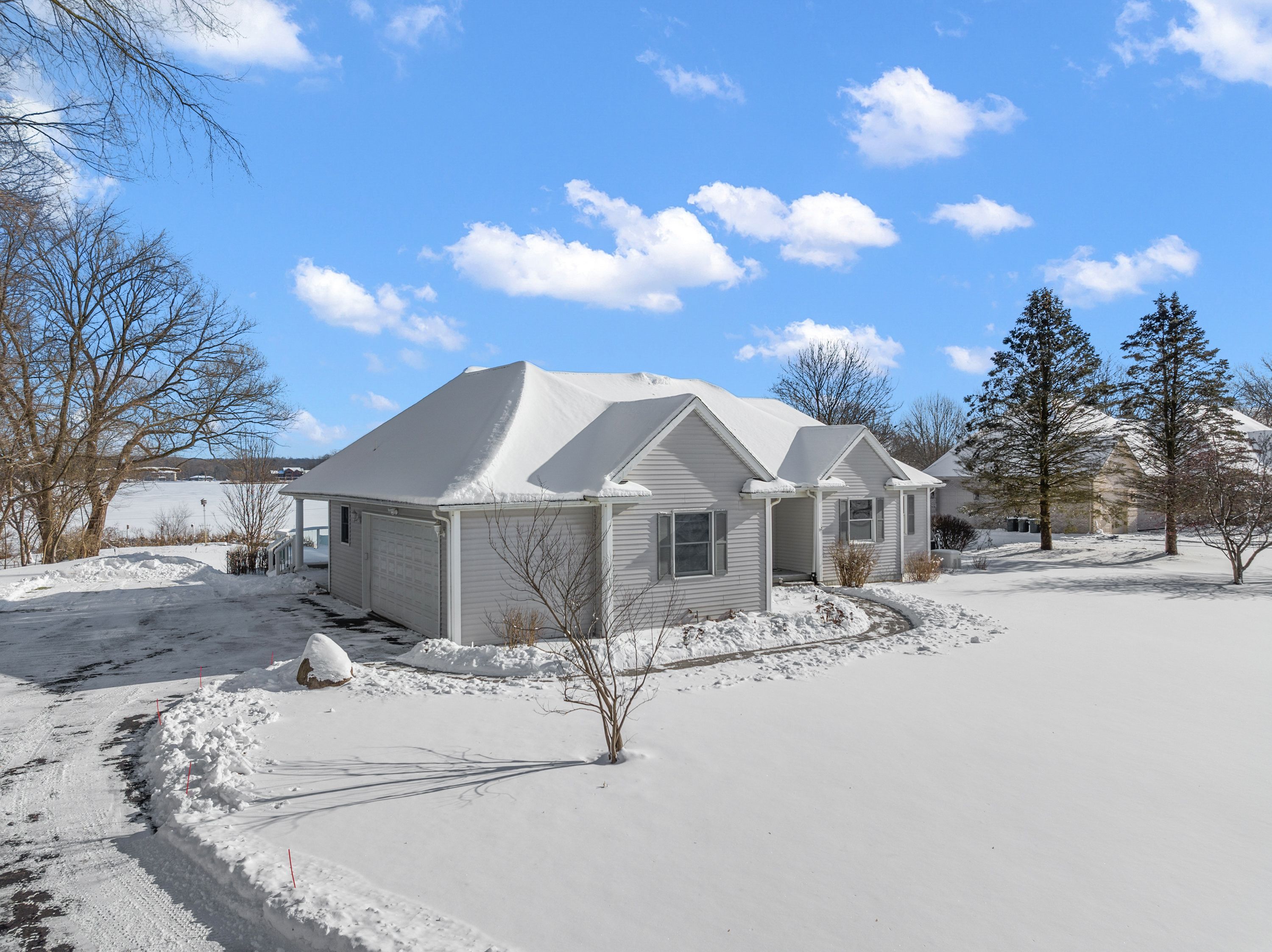 8856 BRIDGE LAKE Road