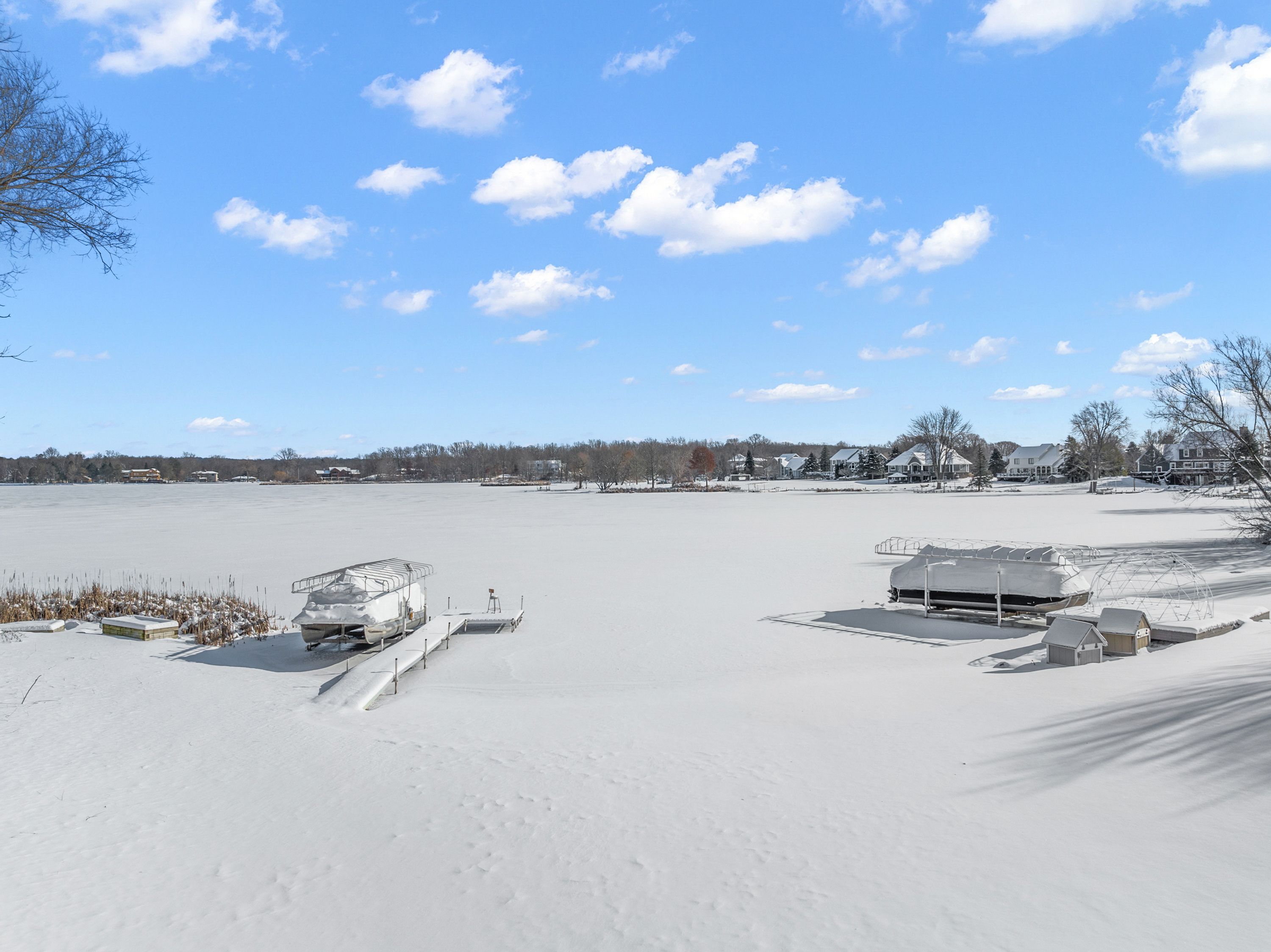 8856 BRIDGE LAKE Road