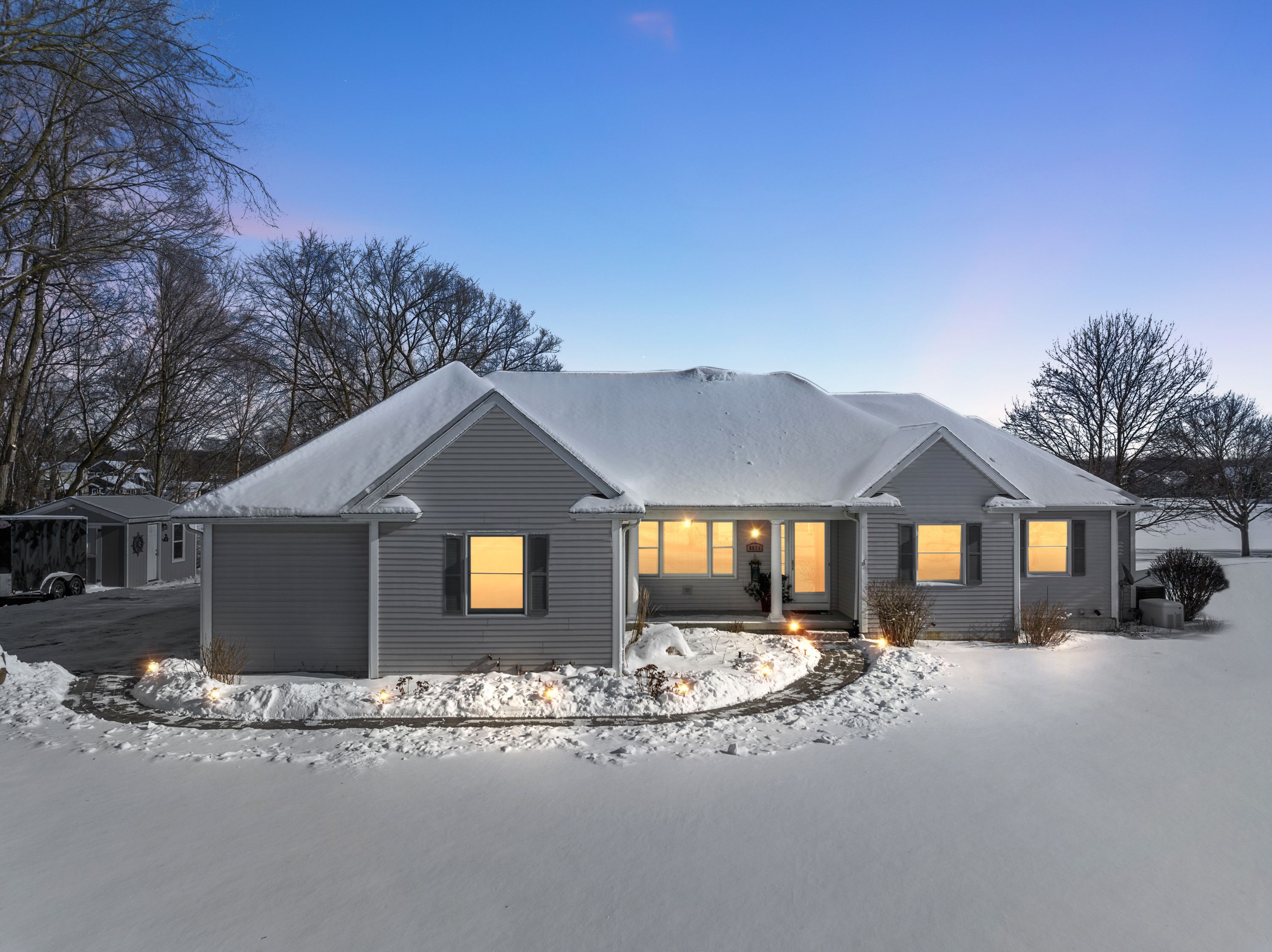 8856 BRIDGE LAKE Road