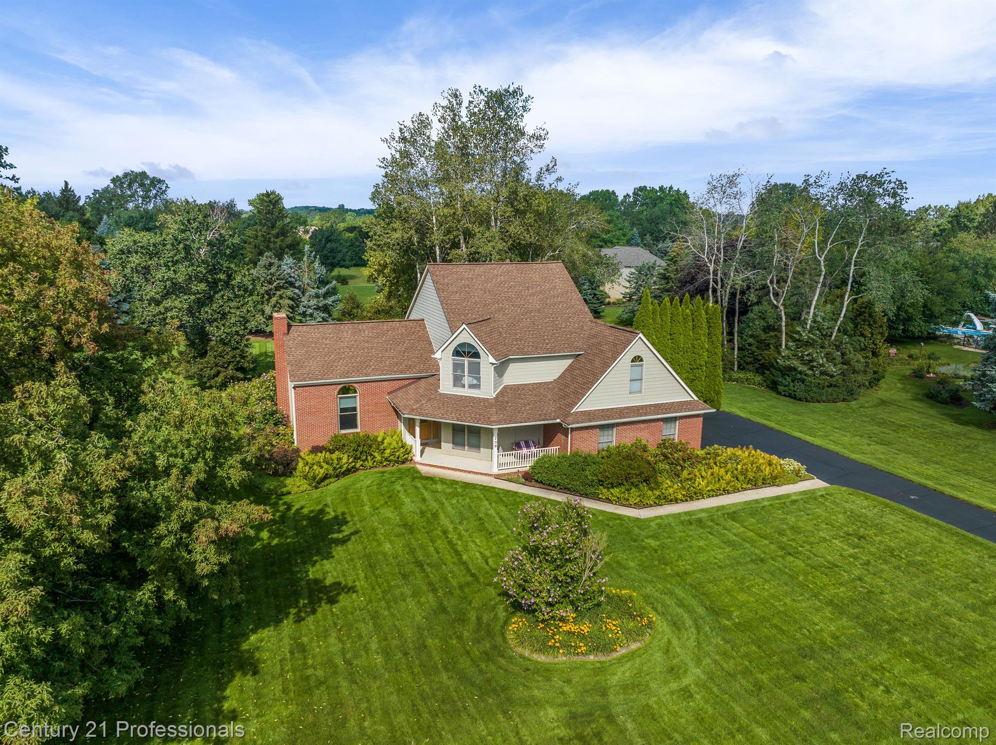 750 BRISTOL Lane