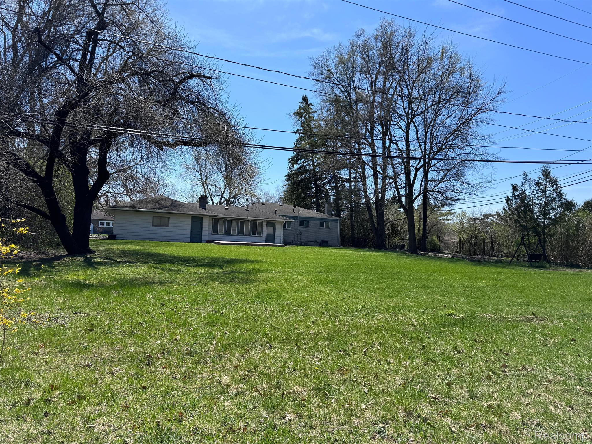 6676 Northview Drive