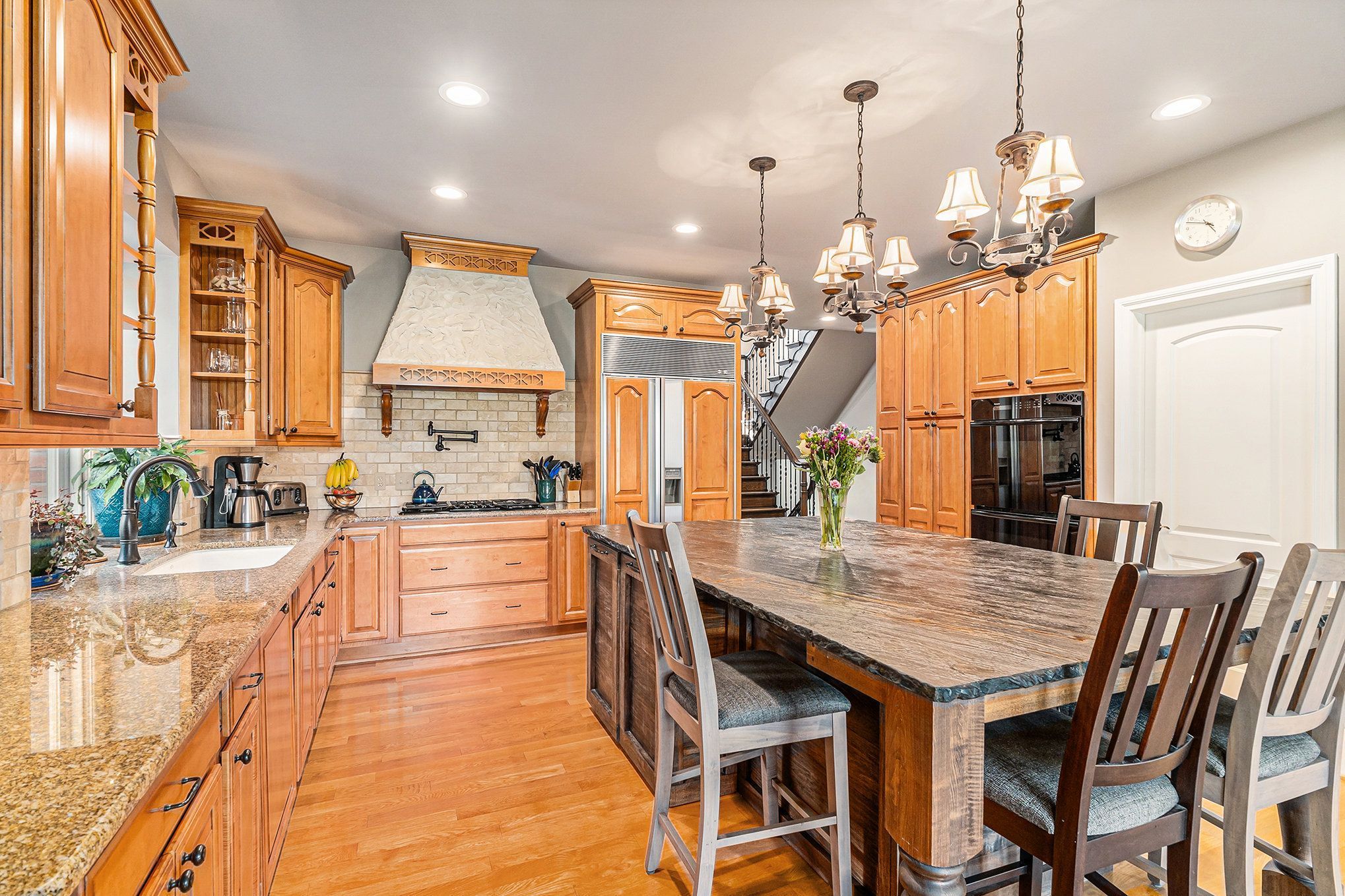 7654 STONEVALLEY Bluff