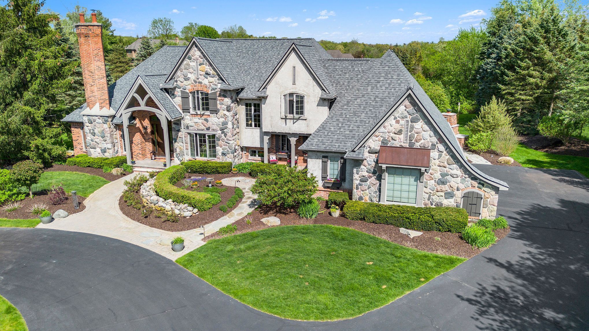 7654 STONEVALLEY Bluff