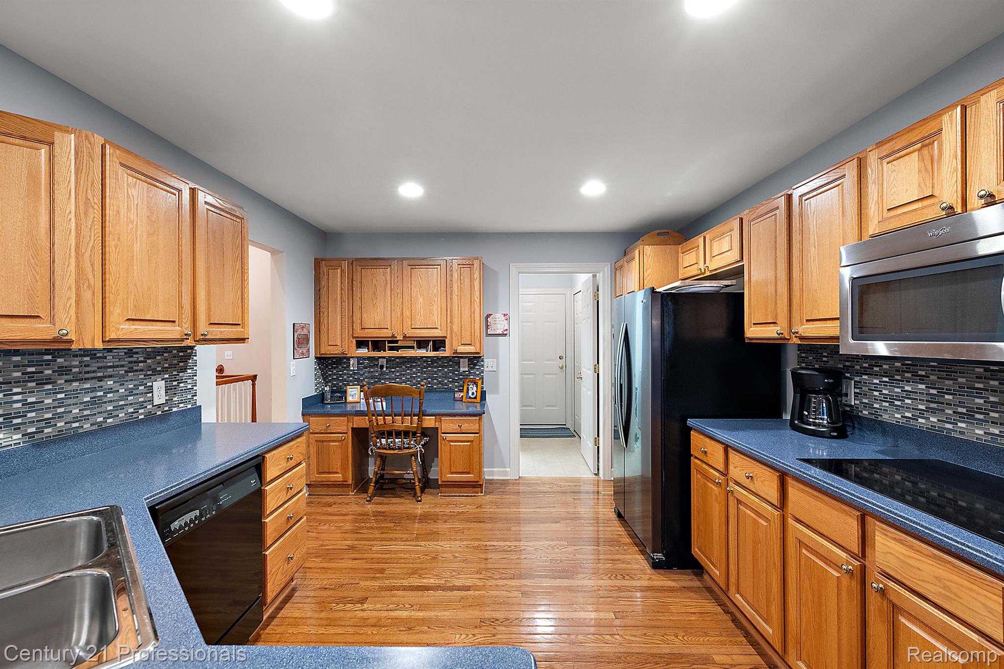 7207 ARDSLEY Lane