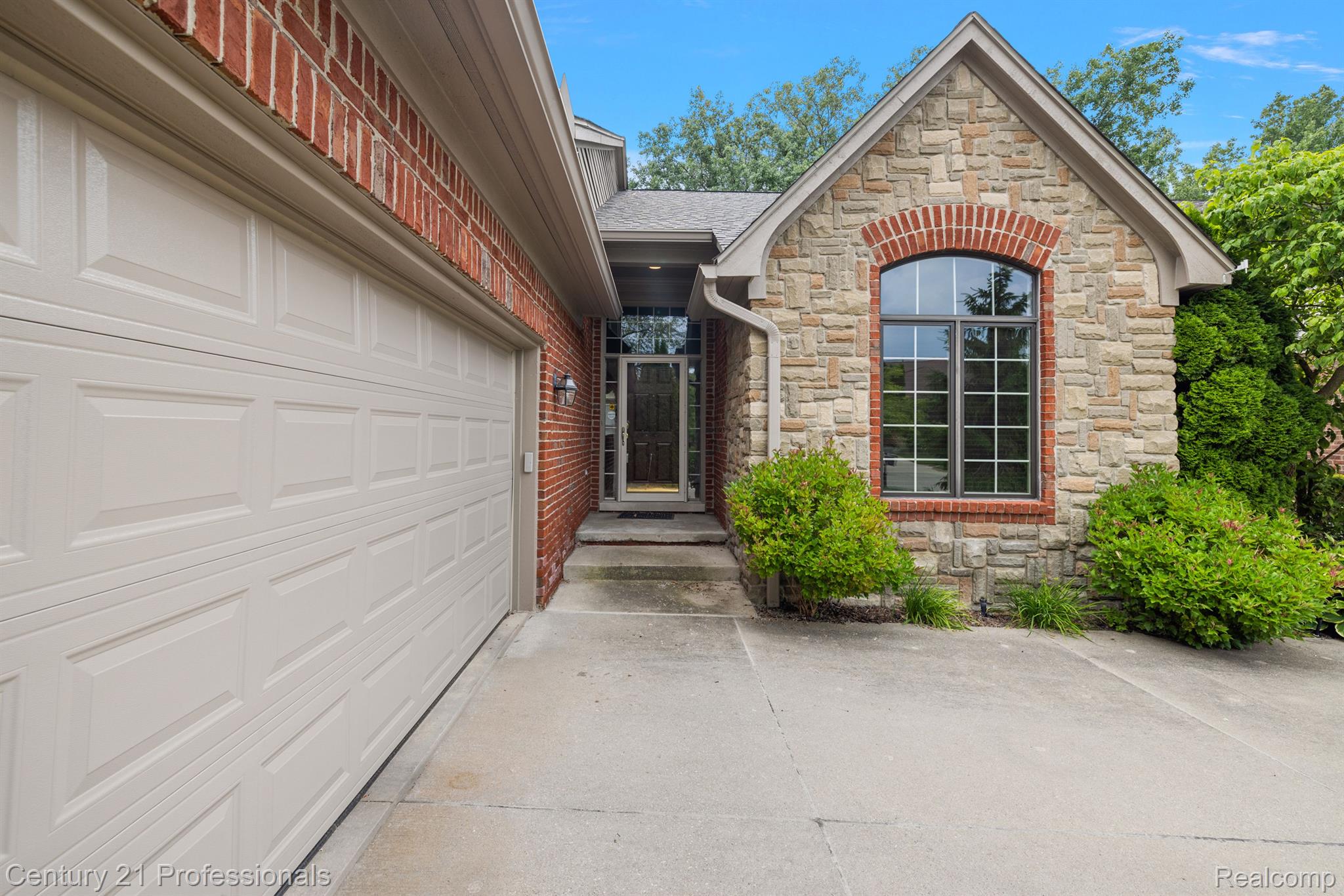 7207 ARDSLEY Lane