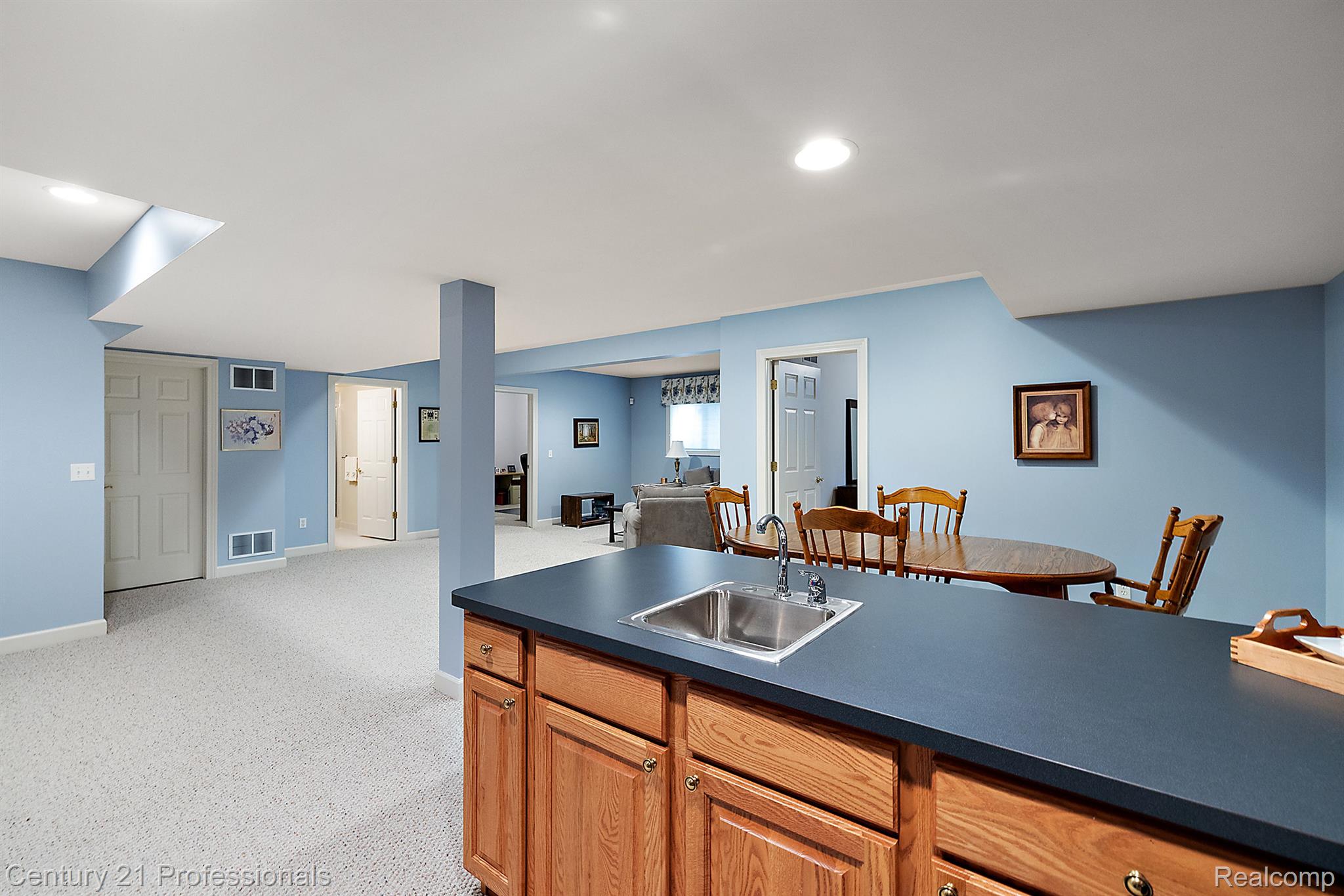 7207 ARDSLEY Lane