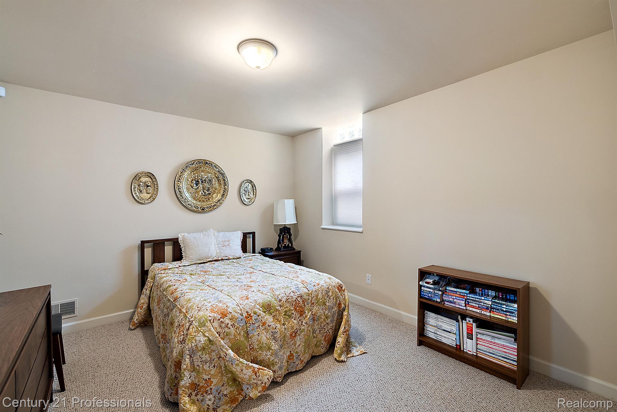 7207 ARDSLEY Lane