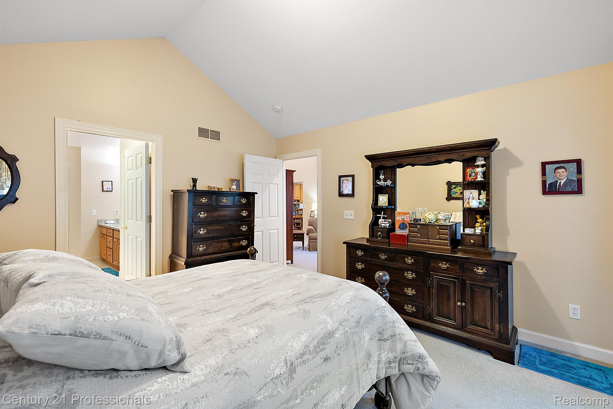 7207 ARDSLEY Lane
