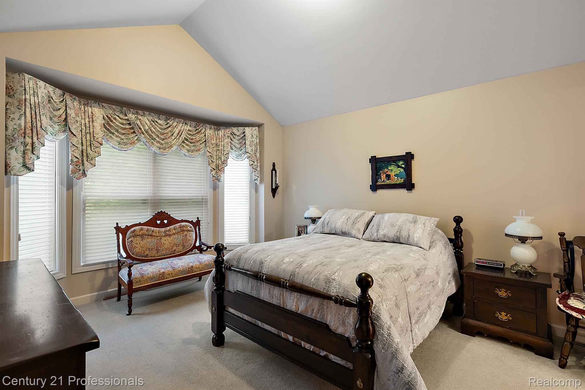 7207 ARDSLEY Lane
