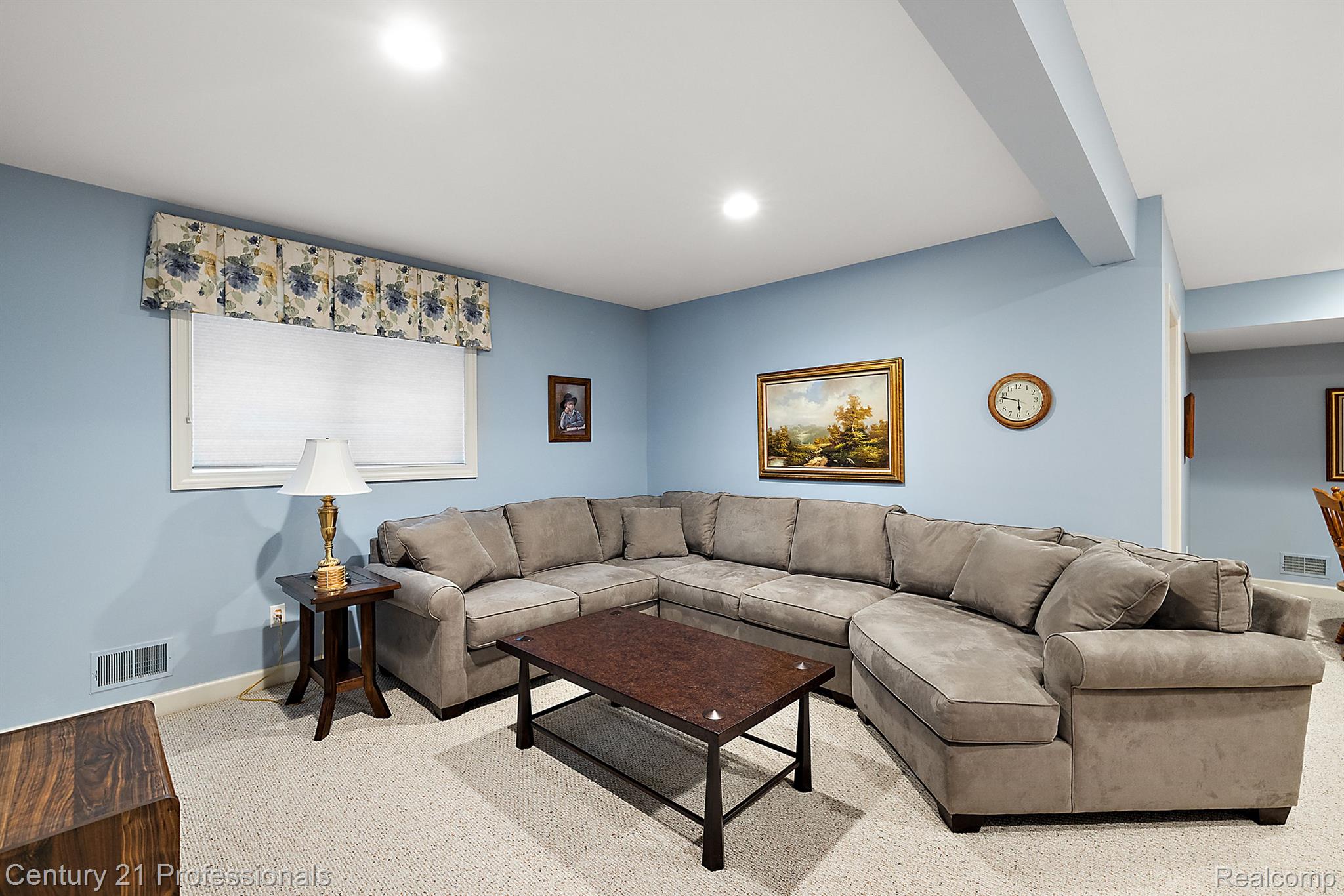 7207 ARDSLEY Lane