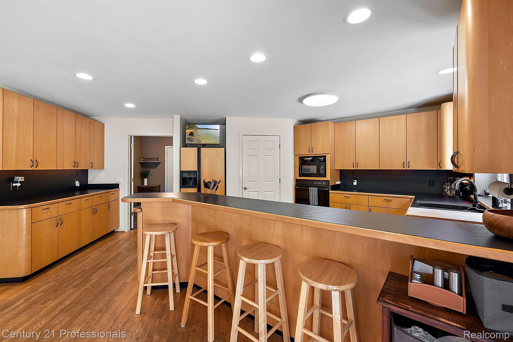 2989 GARDNER Road