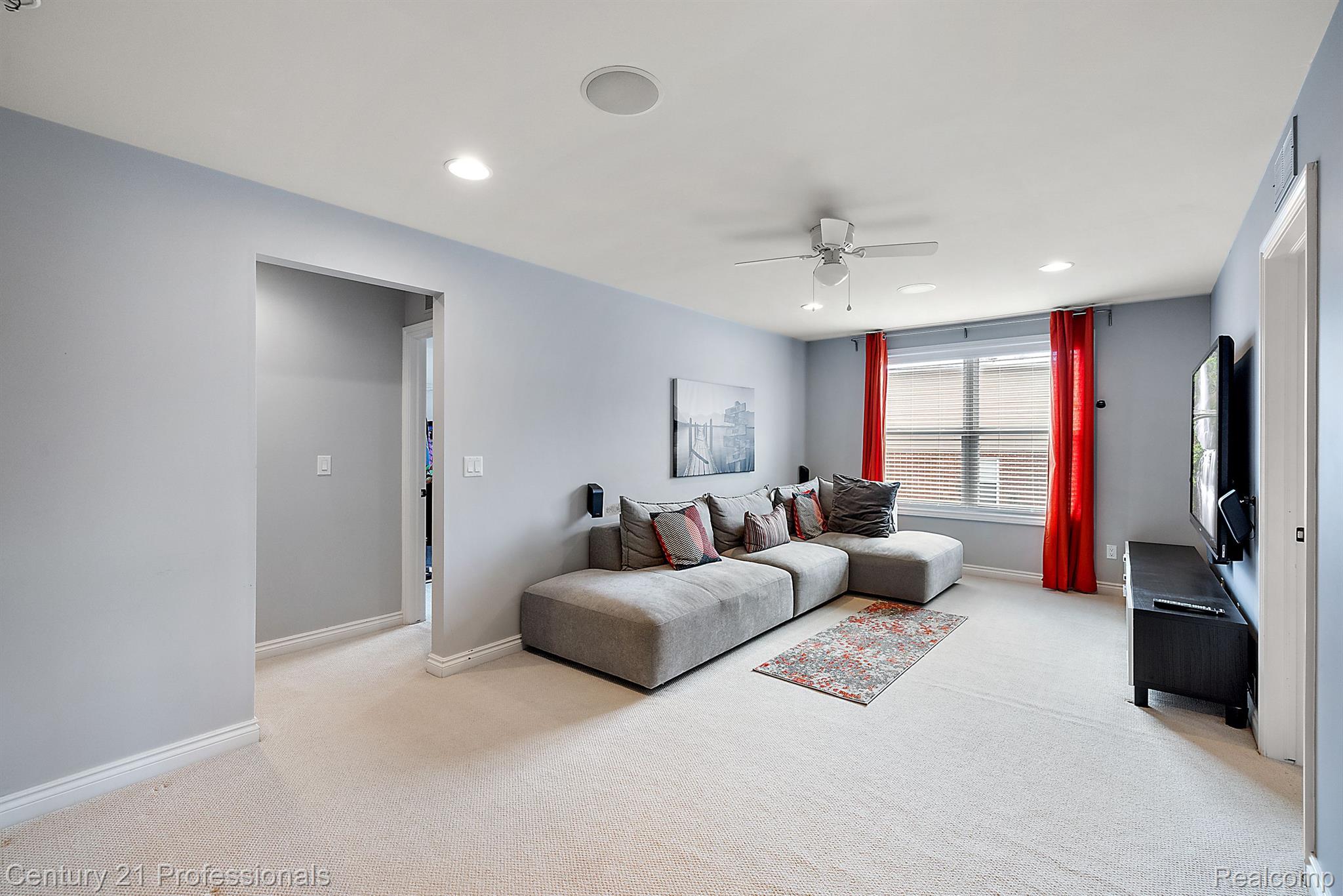 6921 OAKHURST RIDGE Road
