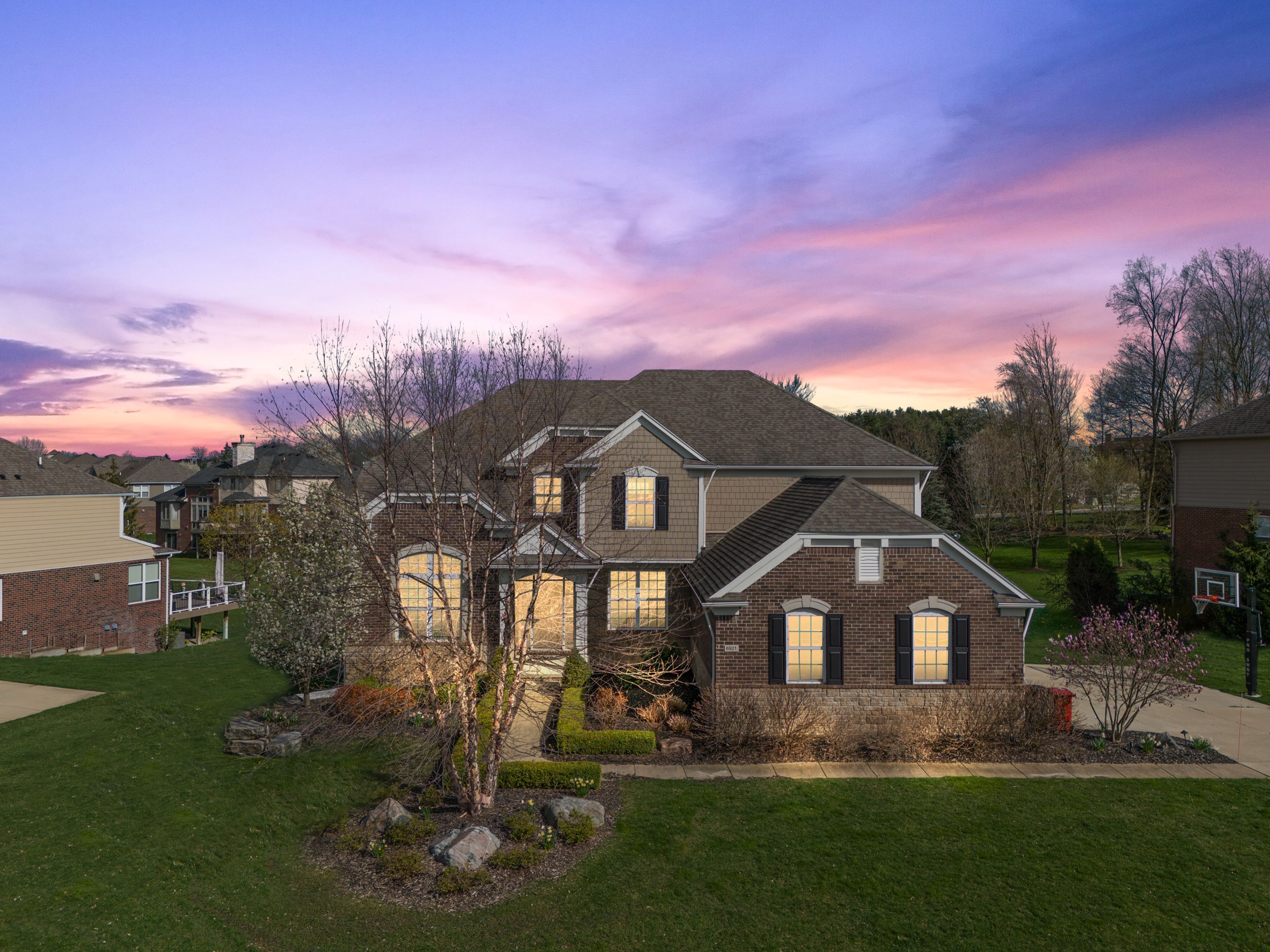 6921 OAKHURST RIDGE Road