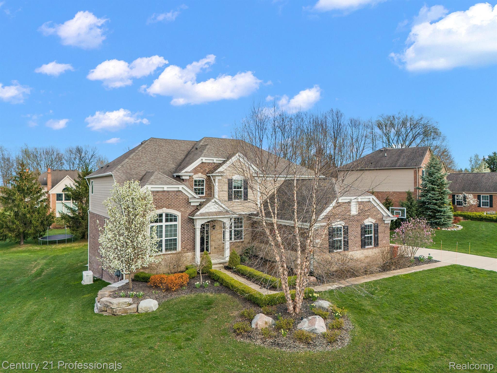 6921 OAKHURST RIDGE Road