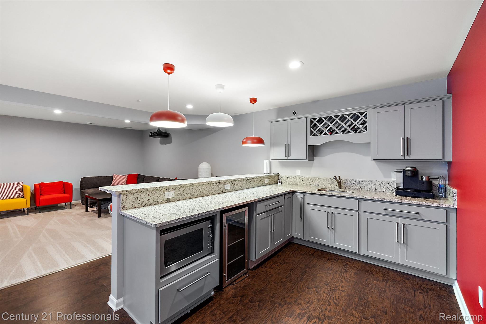 6921 OAKHURST RIDGE Road