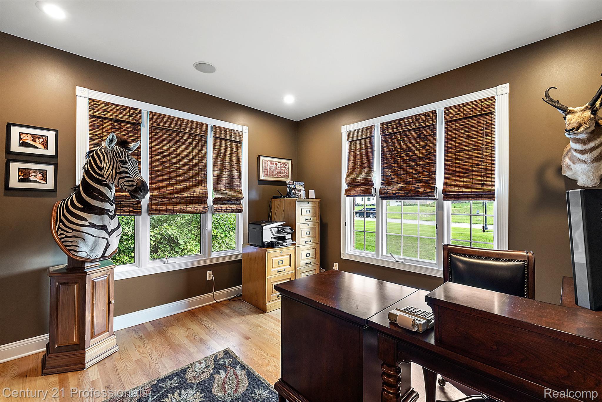 3318 CREEKVIEW Drive