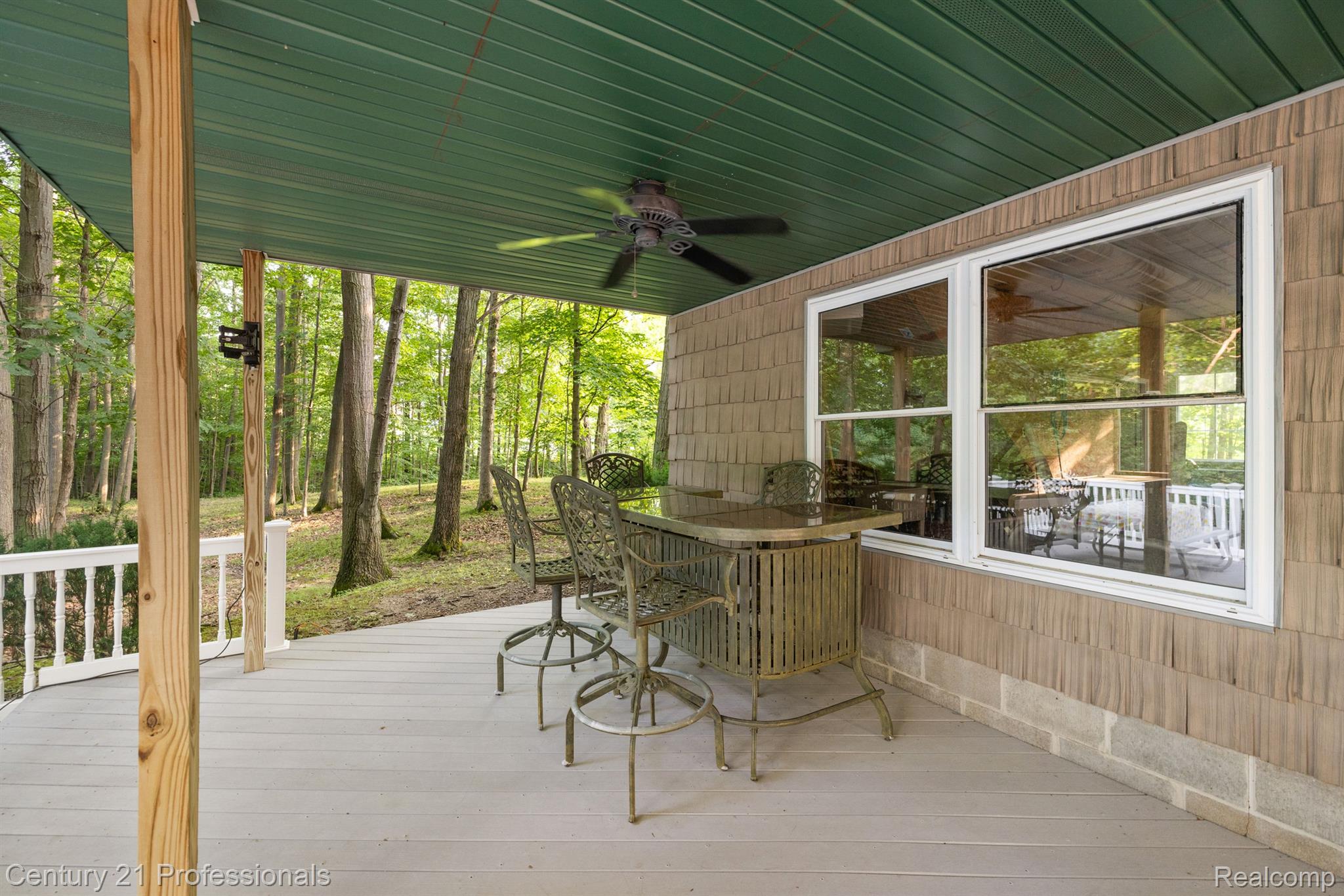 3318 CREEKVIEW Drive