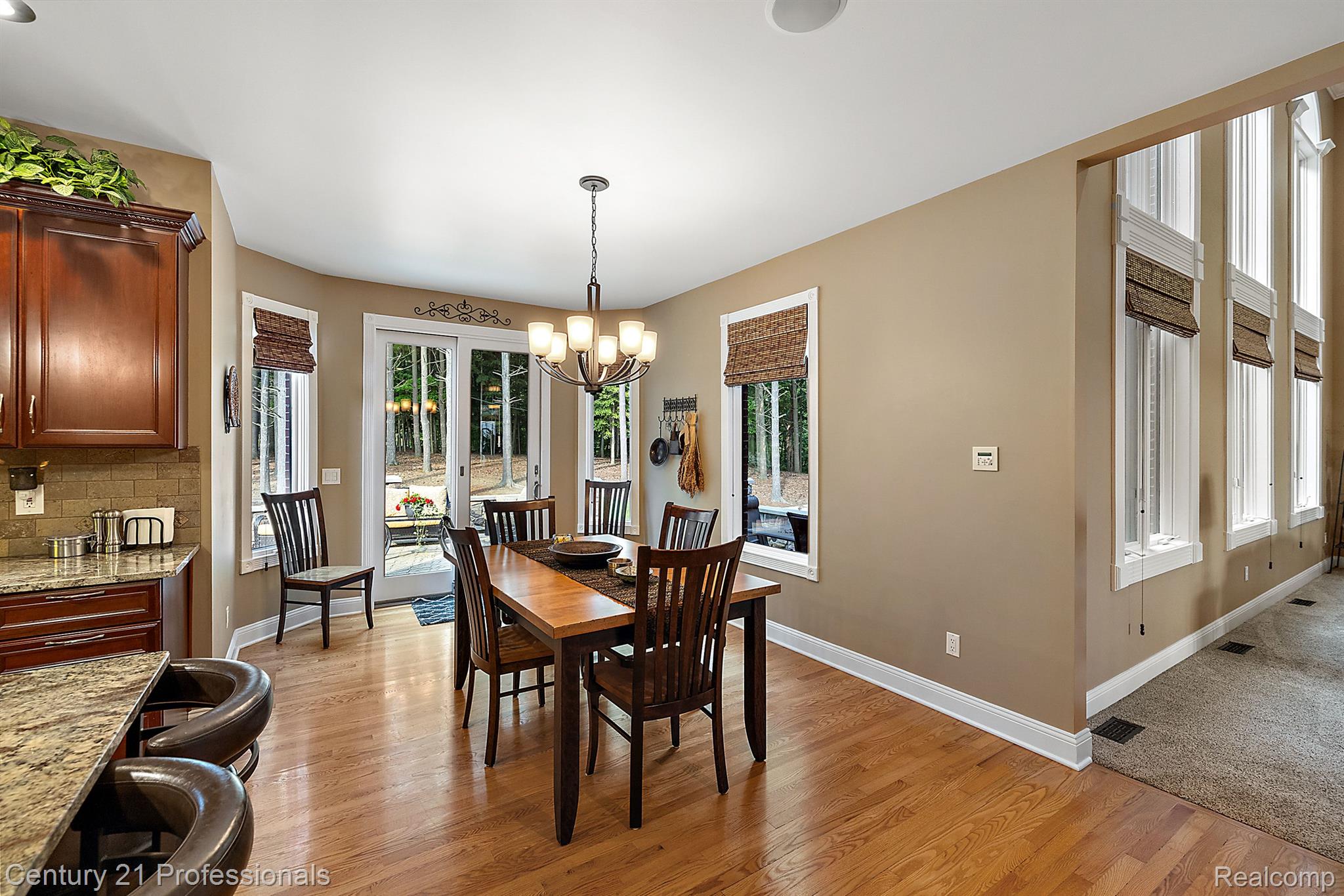 3318 CREEKVIEW Drive