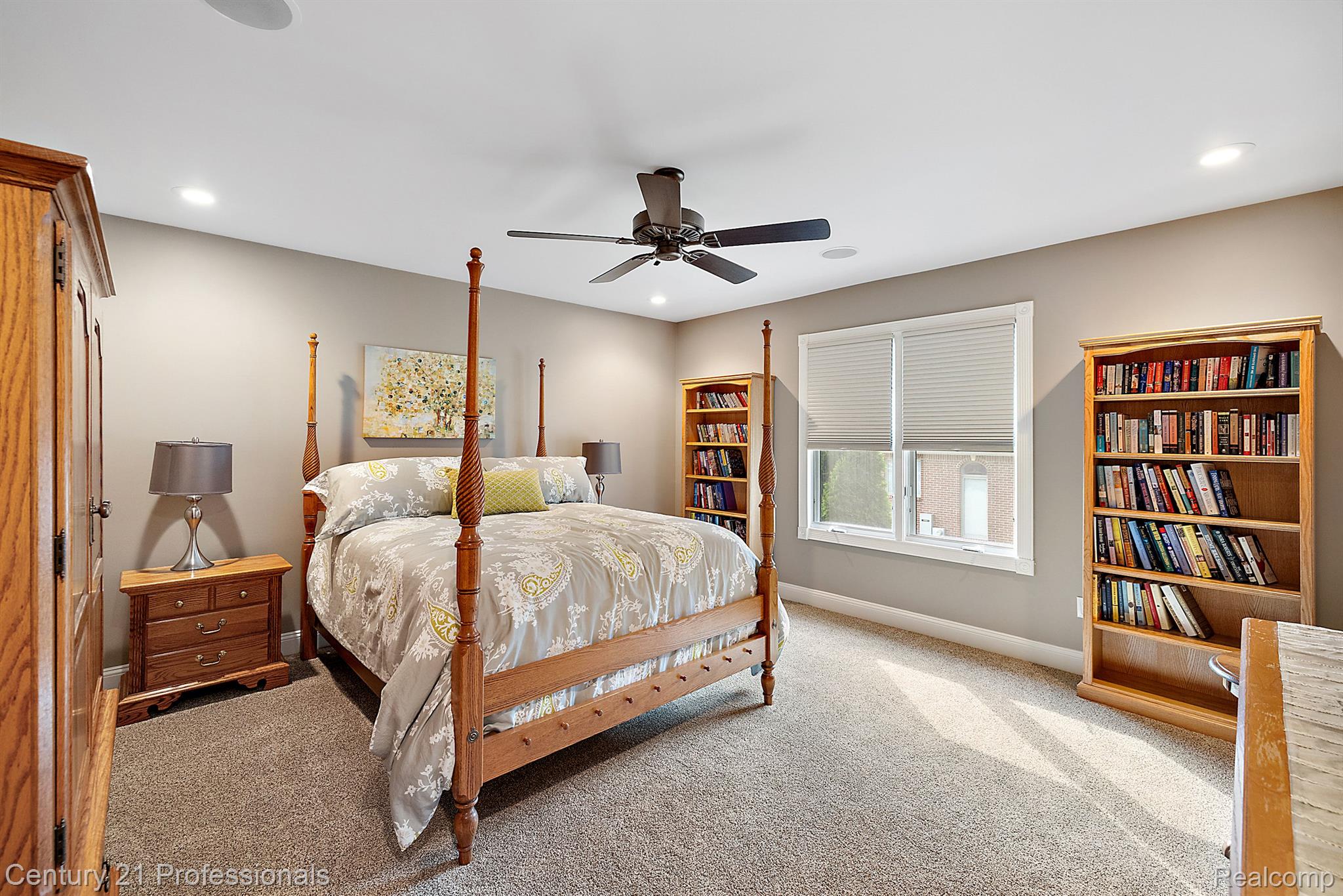 3318 CREEKVIEW Drive