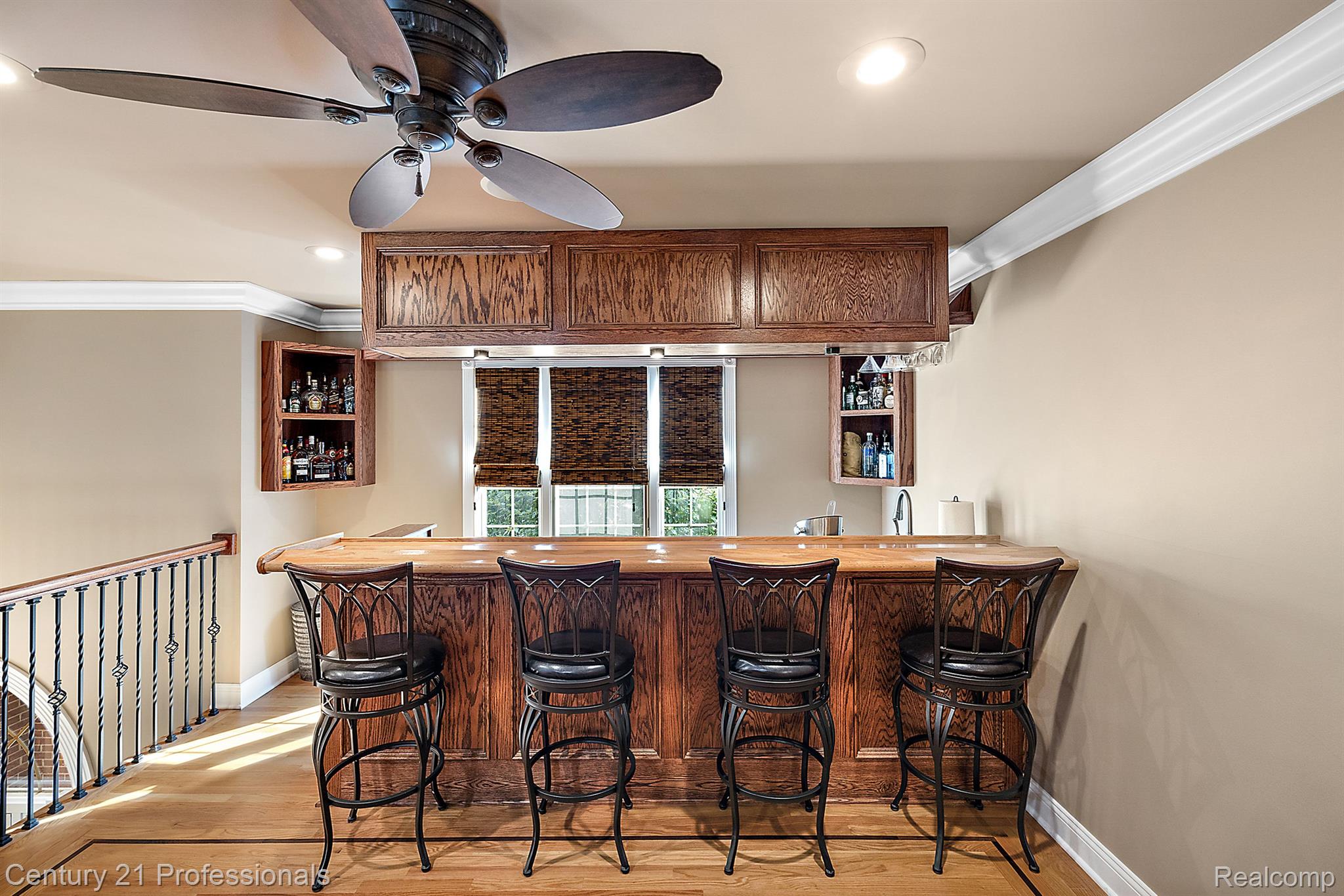 3318 CREEKVIEW Drive