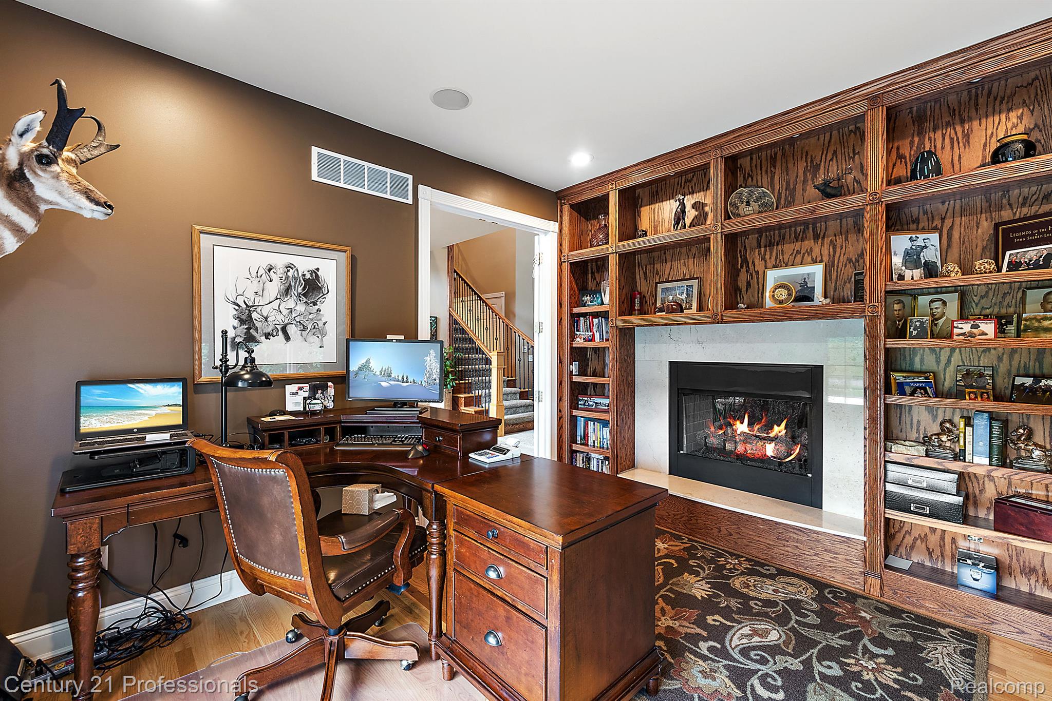 3318 CREEKVIEW Drive