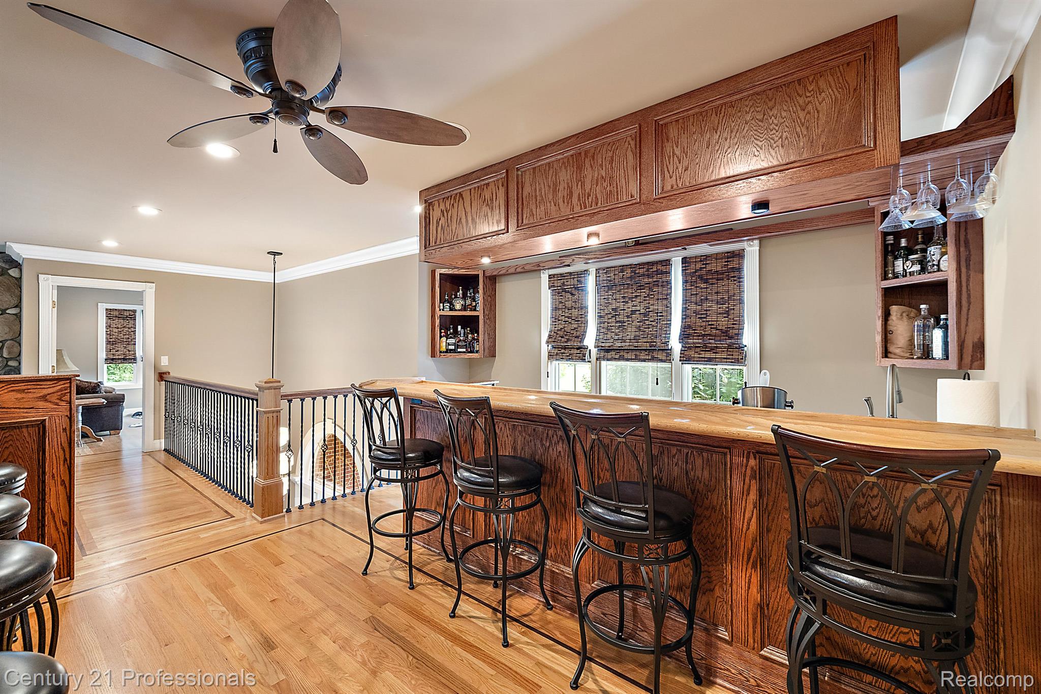 3318 CREEKVIEW Drive