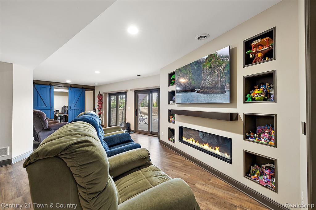 12120 SHAFFER Road