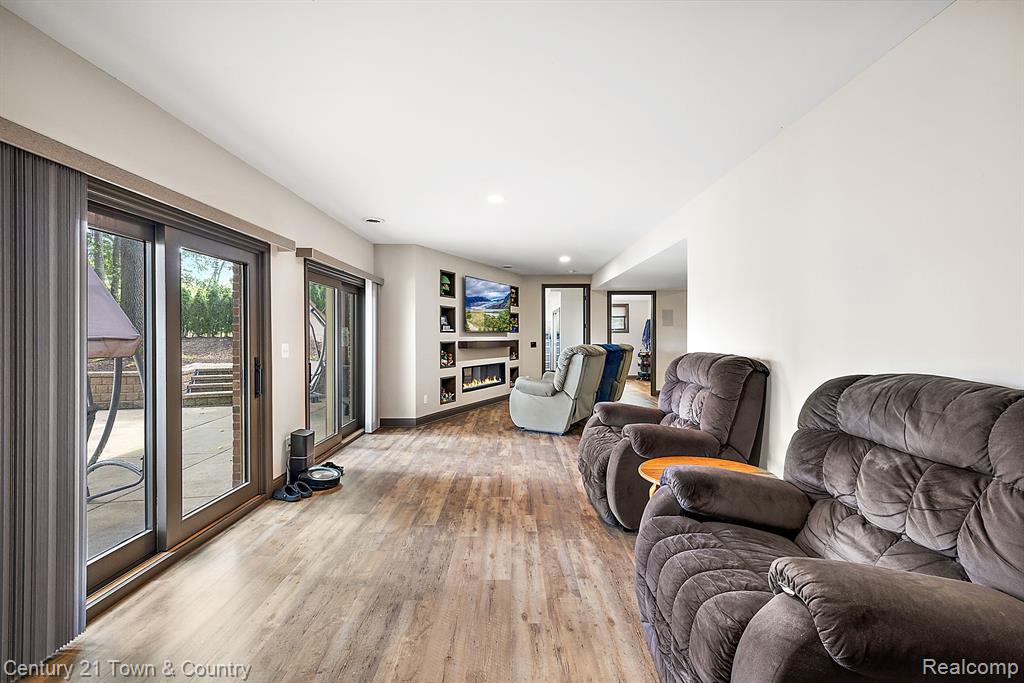 12120 SHAFFER Road