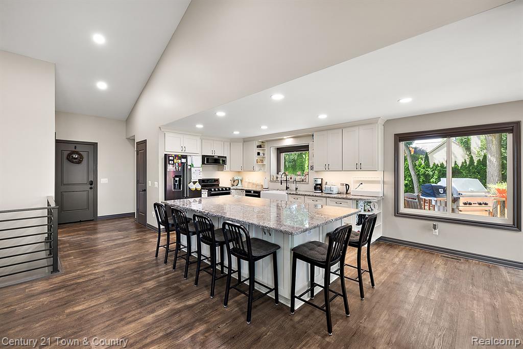 12120 SHAFFER Road