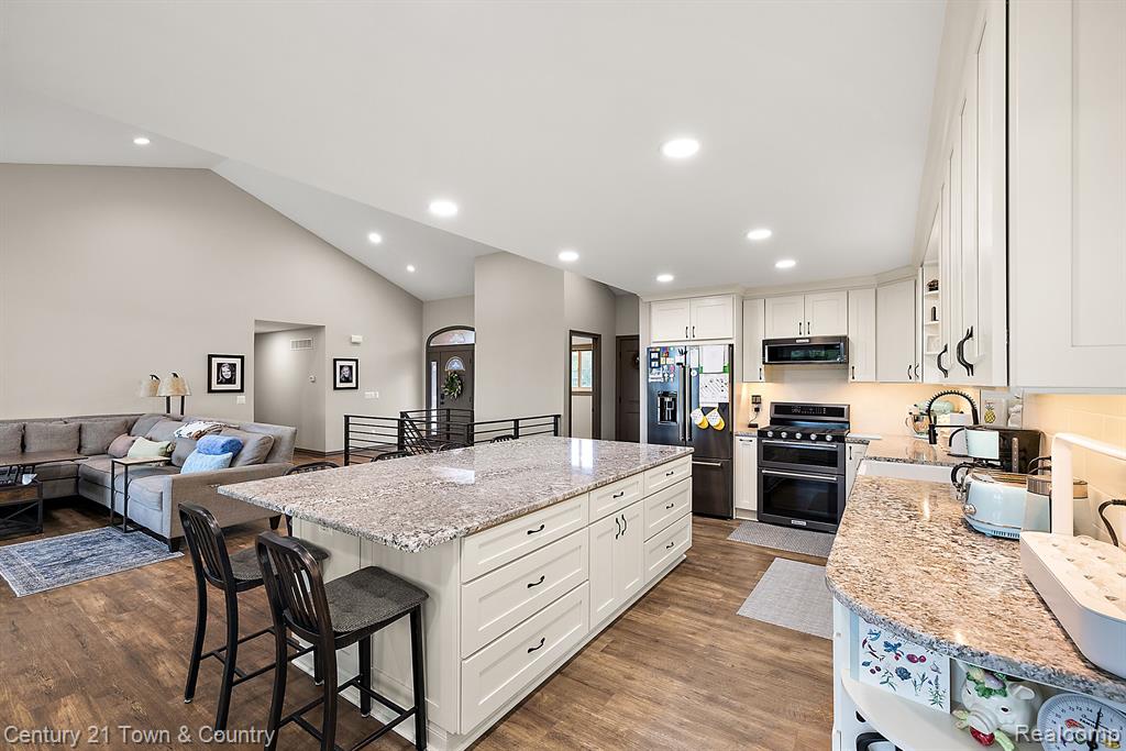 12120 SHAFFER Road