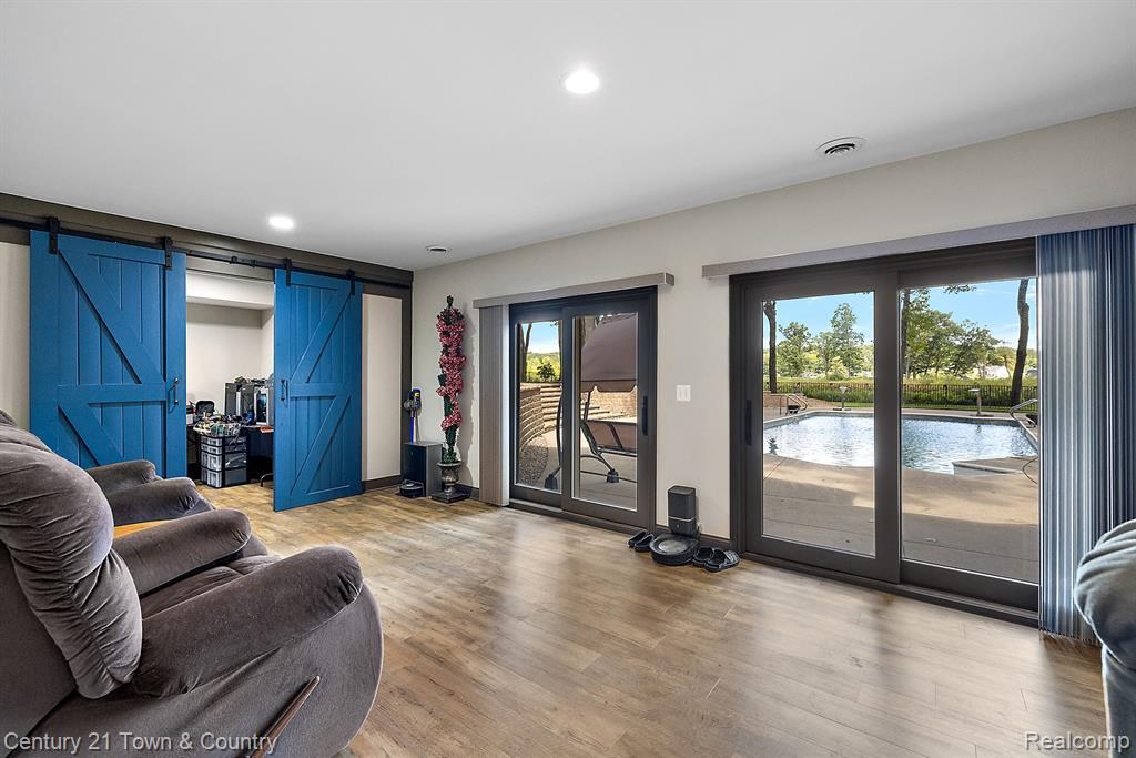 12120 SHAFFER Road