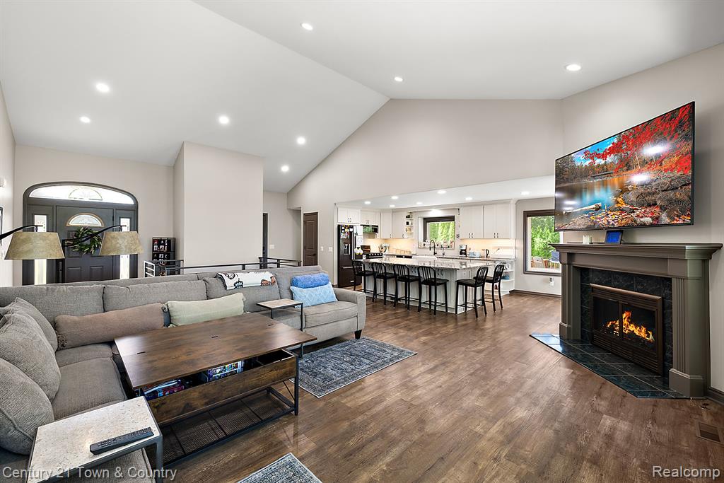 12120 SHAFFER Road