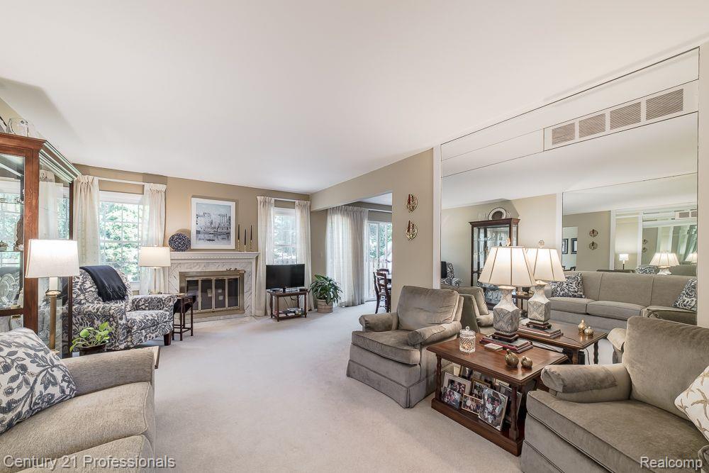 5395 BREEZE HILL