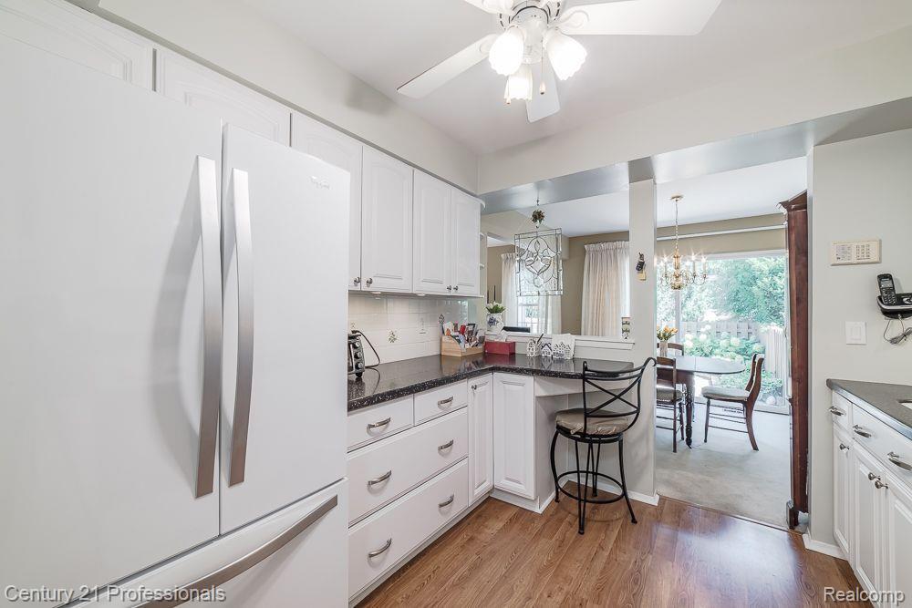5395 BREEZE HILL