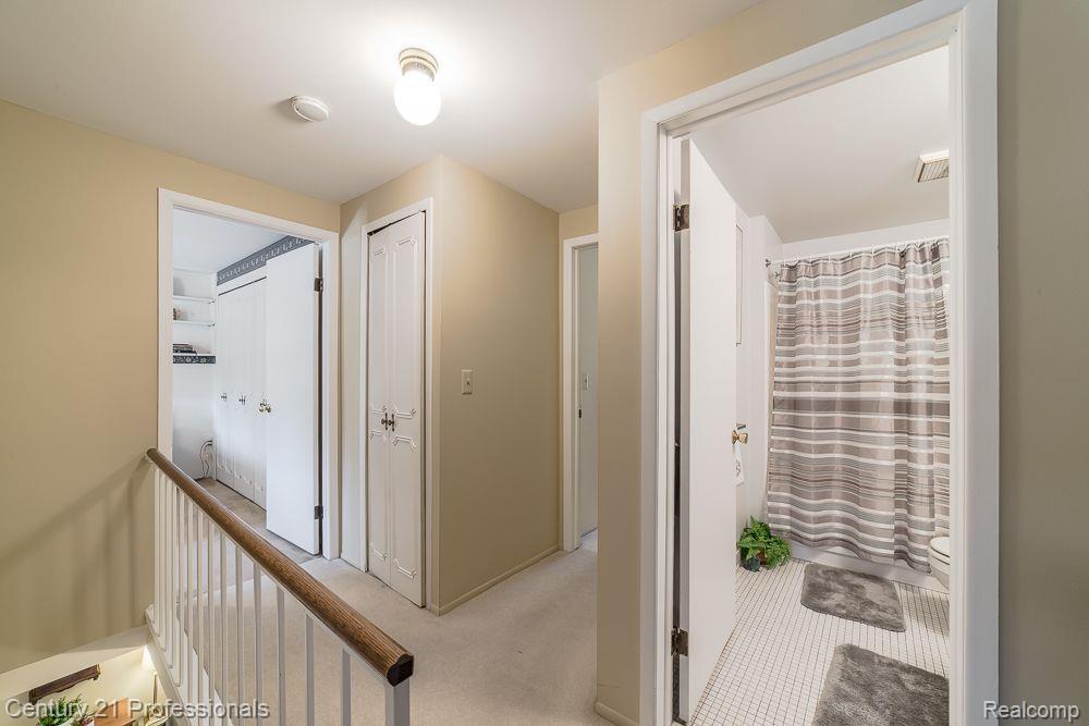 5395 BREEZE HILL