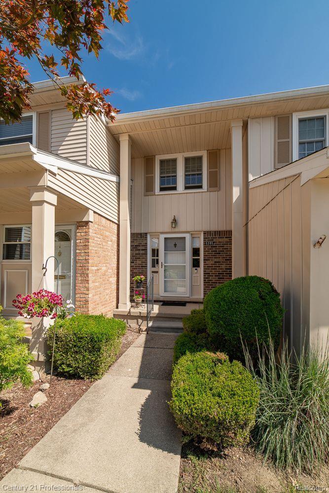 5395 BREEZE HILL