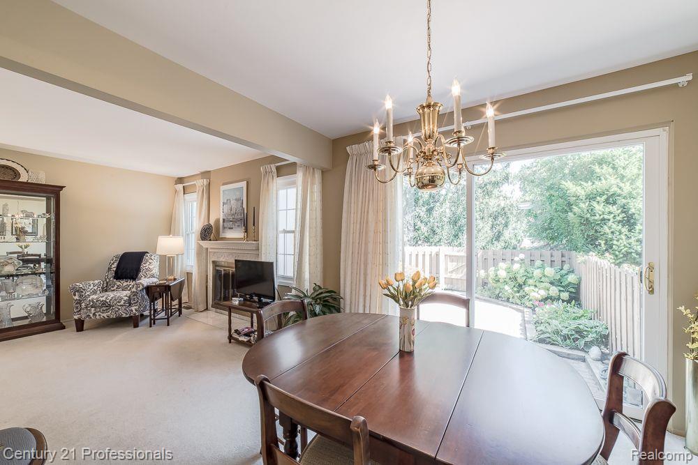 5395 BREEZE HILL