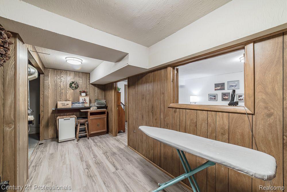 5395 BREEZE HILL