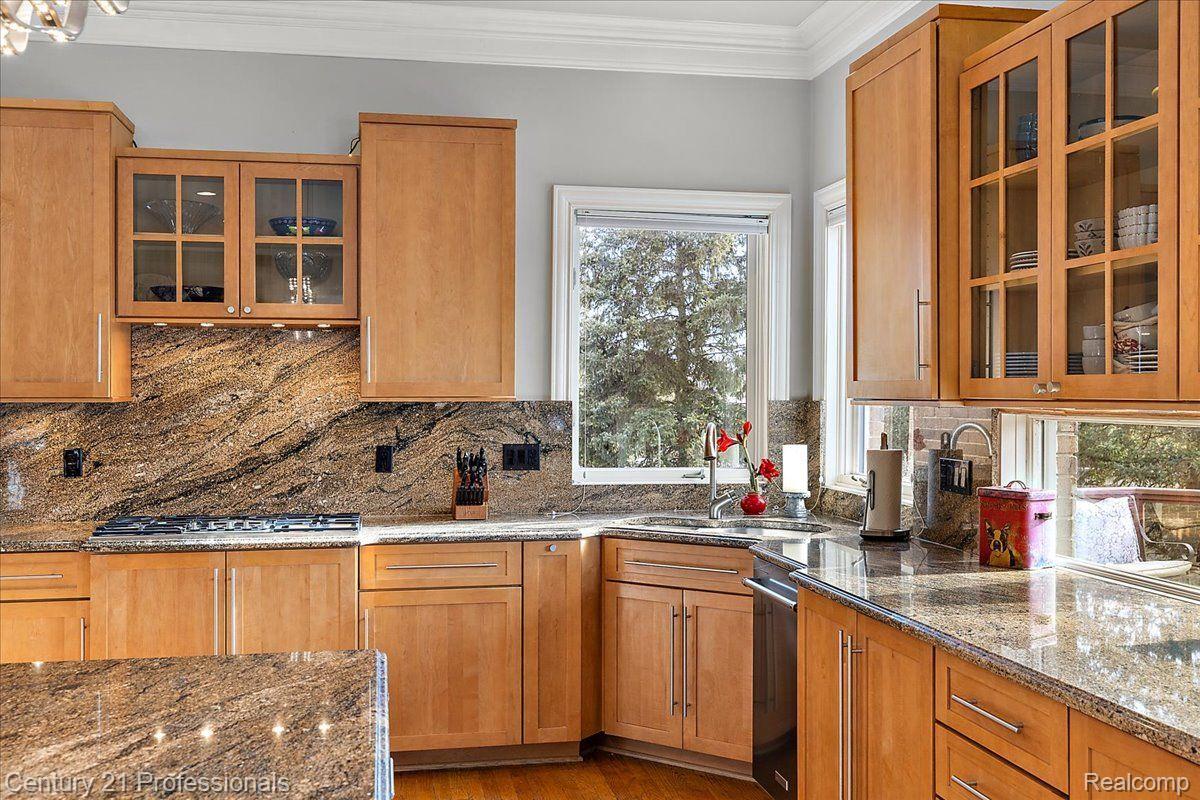 8309 HIGH MEADOW Trail