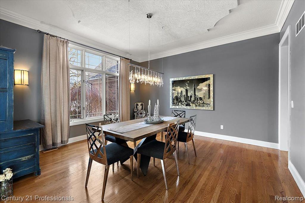 8309 HIGH MEADOW Trail