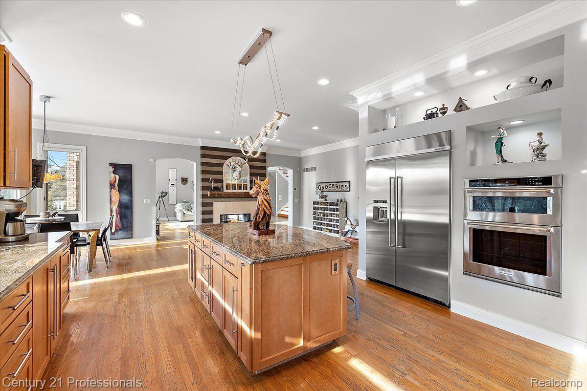 8309 HIGH MEADOW Trail