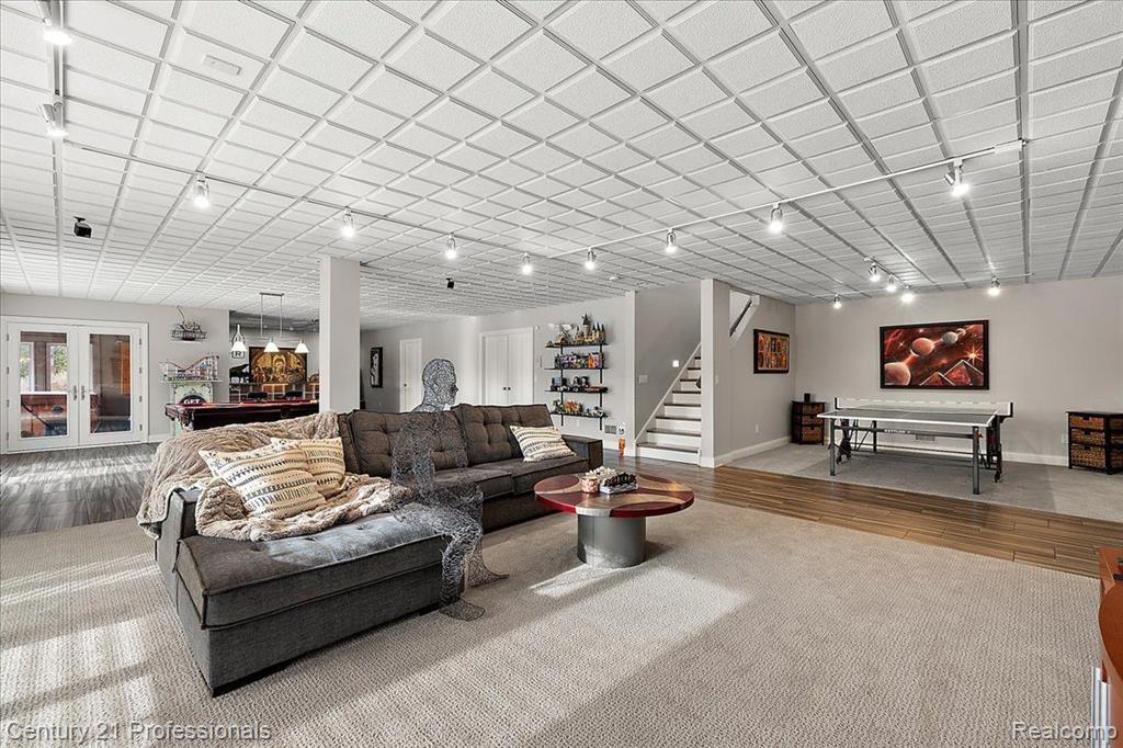 8309 HIGH MEADOW Trail
