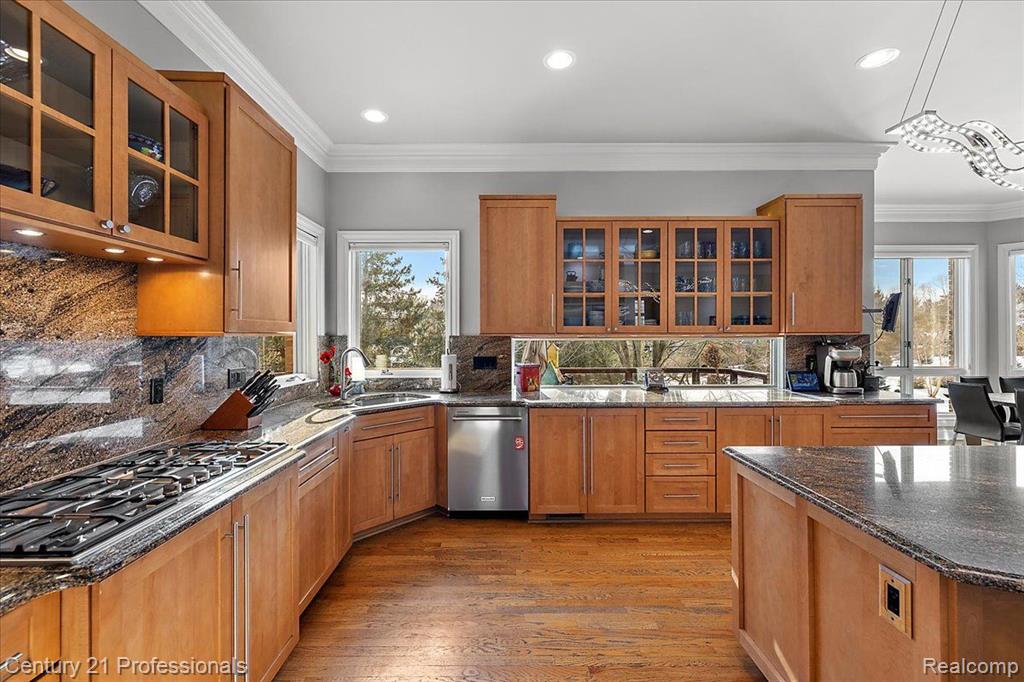 8309 HIGH MEADOW Trail