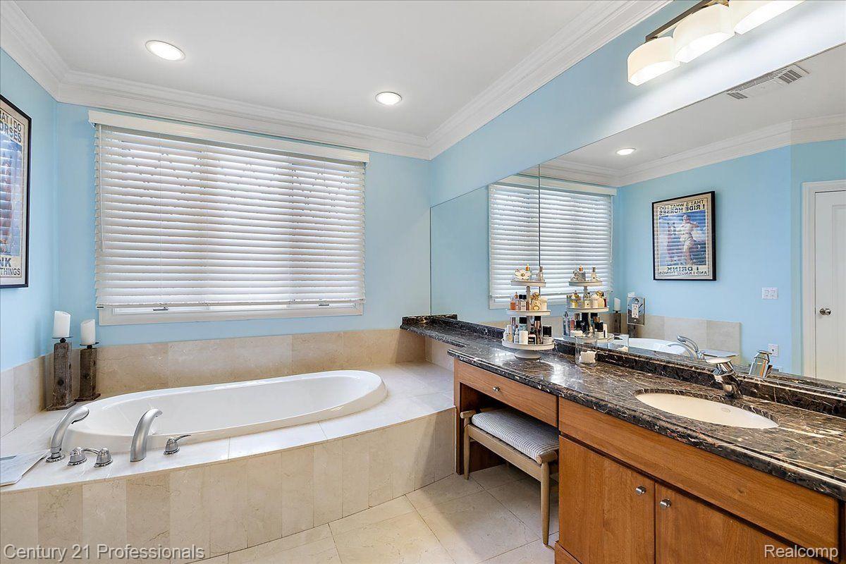 8309 HIGH MEADOW Trail