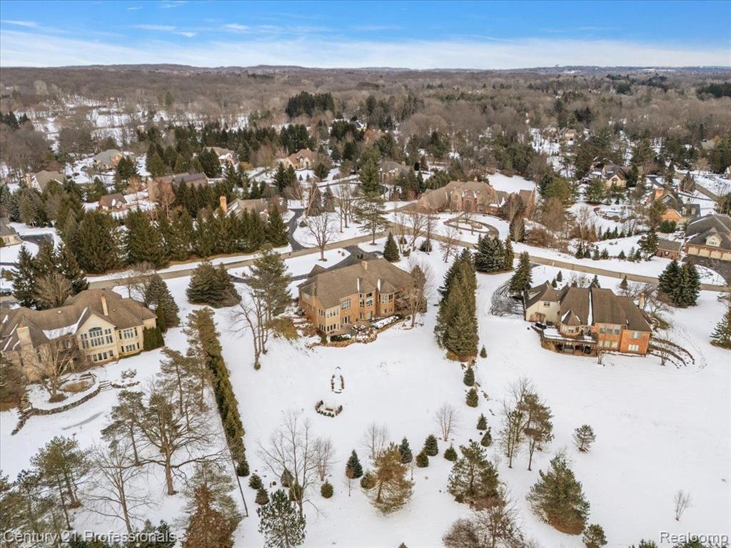 8309 HIGH MEADOW Trail
