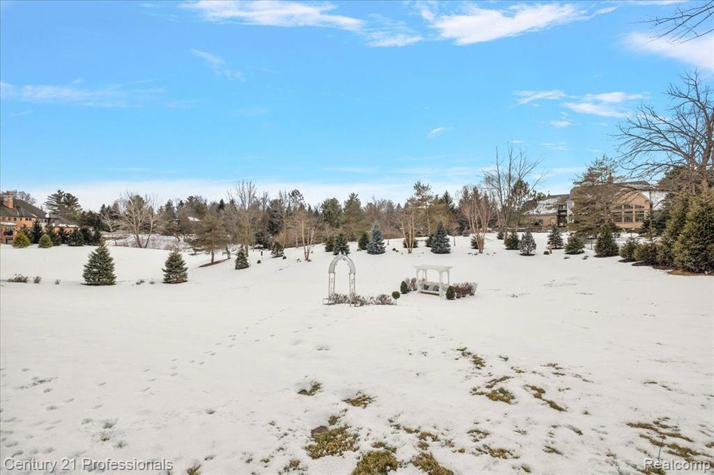 8309 HIGH MEADOW Trail