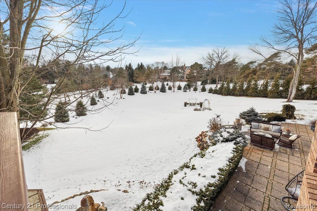 8309 HIGH MEADOW Trail