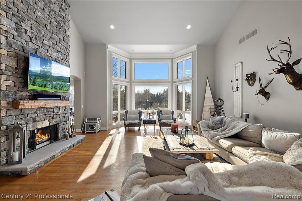 8309 HIGH MEADOW Trail